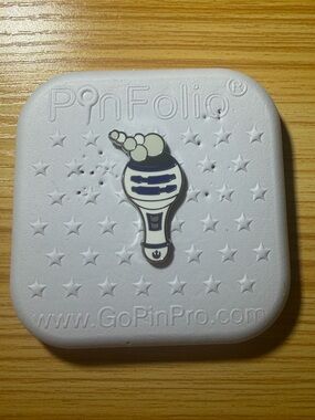 2025 WDW Wave B R2D2 Bubble Wand Pin